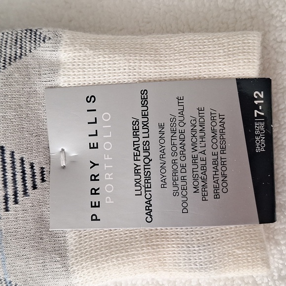 NEW Perry Ellis Portfolio Men's Socks - Picture 2 of 4